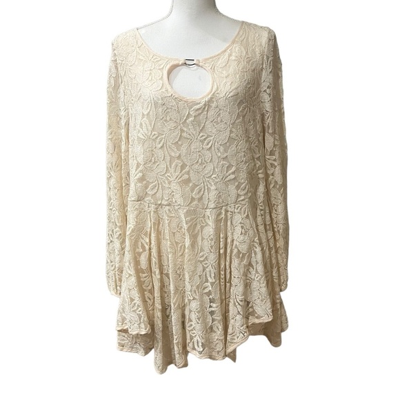 Entro Lace Asymmetrical Hem Mini Dress Long Sleeves Keyhole Detail Women’s L NWT - Picture 1 of 14